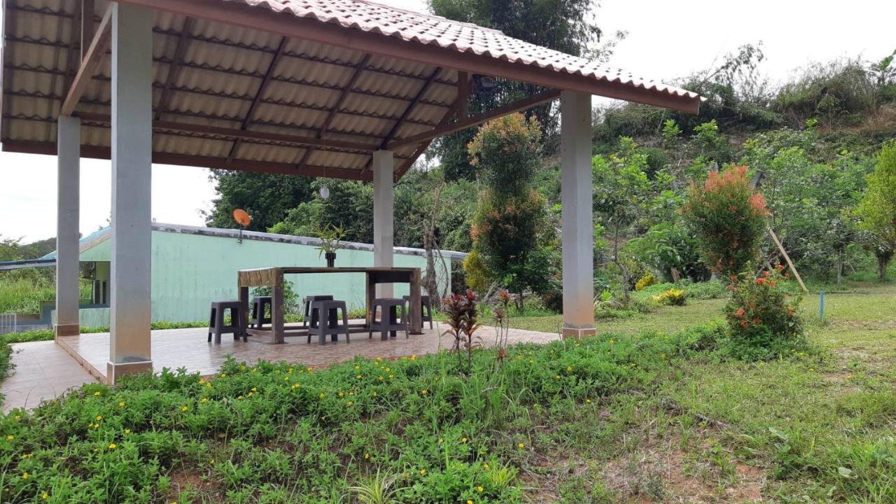 Betong House In The Garden Villa Bagian luar foto